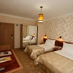 Senabil Old & 4*