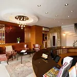 Senabil Old & Hotel 4*