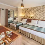Hotel Senabil Old & 4*